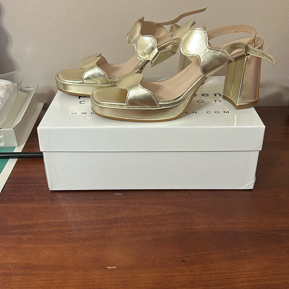 Patricia Green Gold Sandals Chic Design